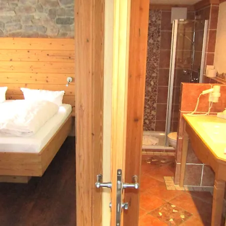 Отель Allgaeuer Kraeuteralm 3*